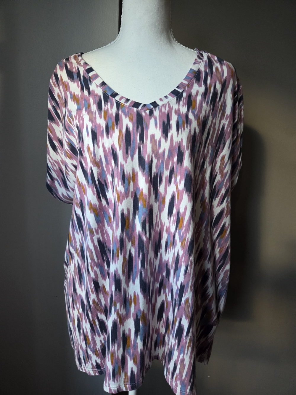 L.L.Bean Women's XL Ikat Print V-Neck Tunic Top